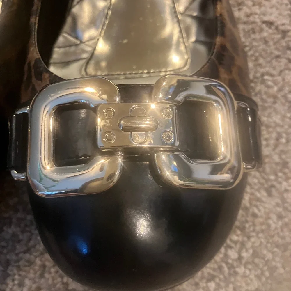 Marc Fisher‎ Charles3 Leopard Print Ballet Flats Gold Buckle Black Toe Womens 7M